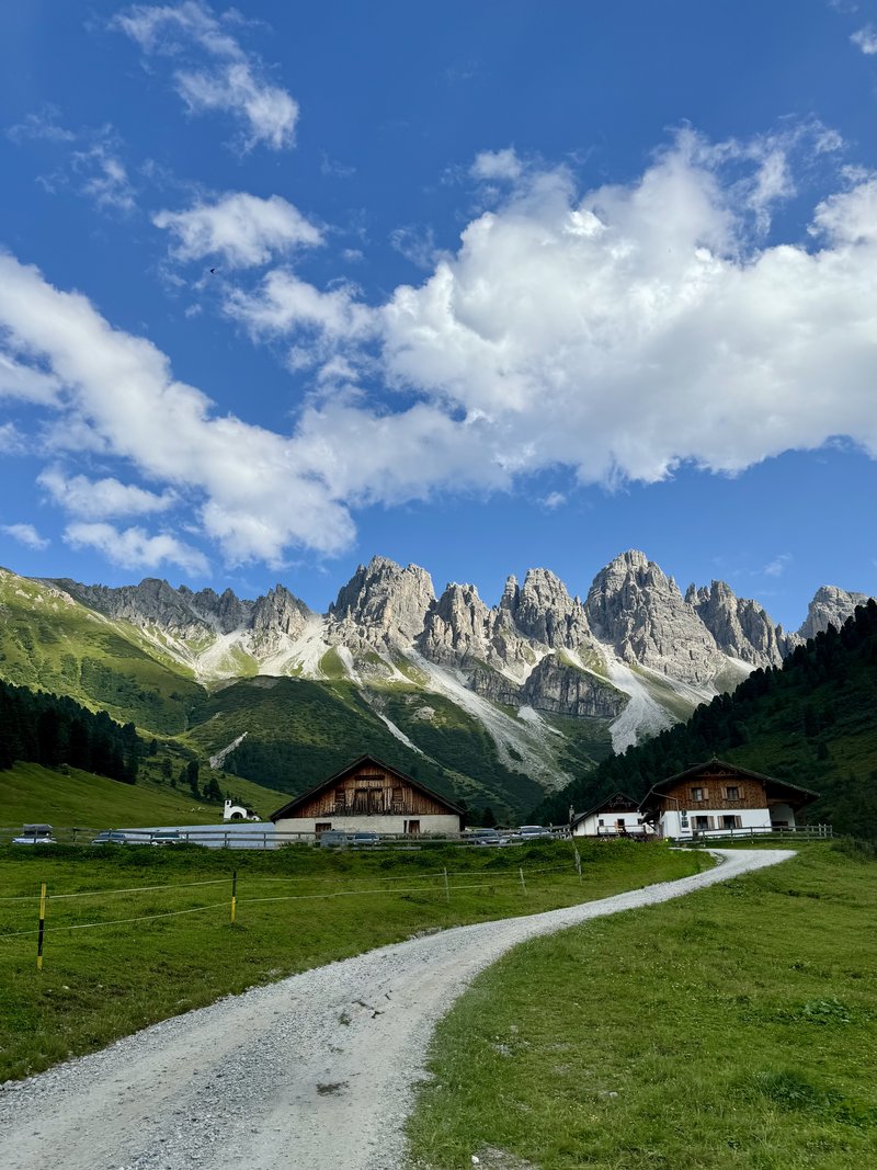 Kemater Alm - der perfekte Start für eine Herbstwanderung oder Winterrodeln