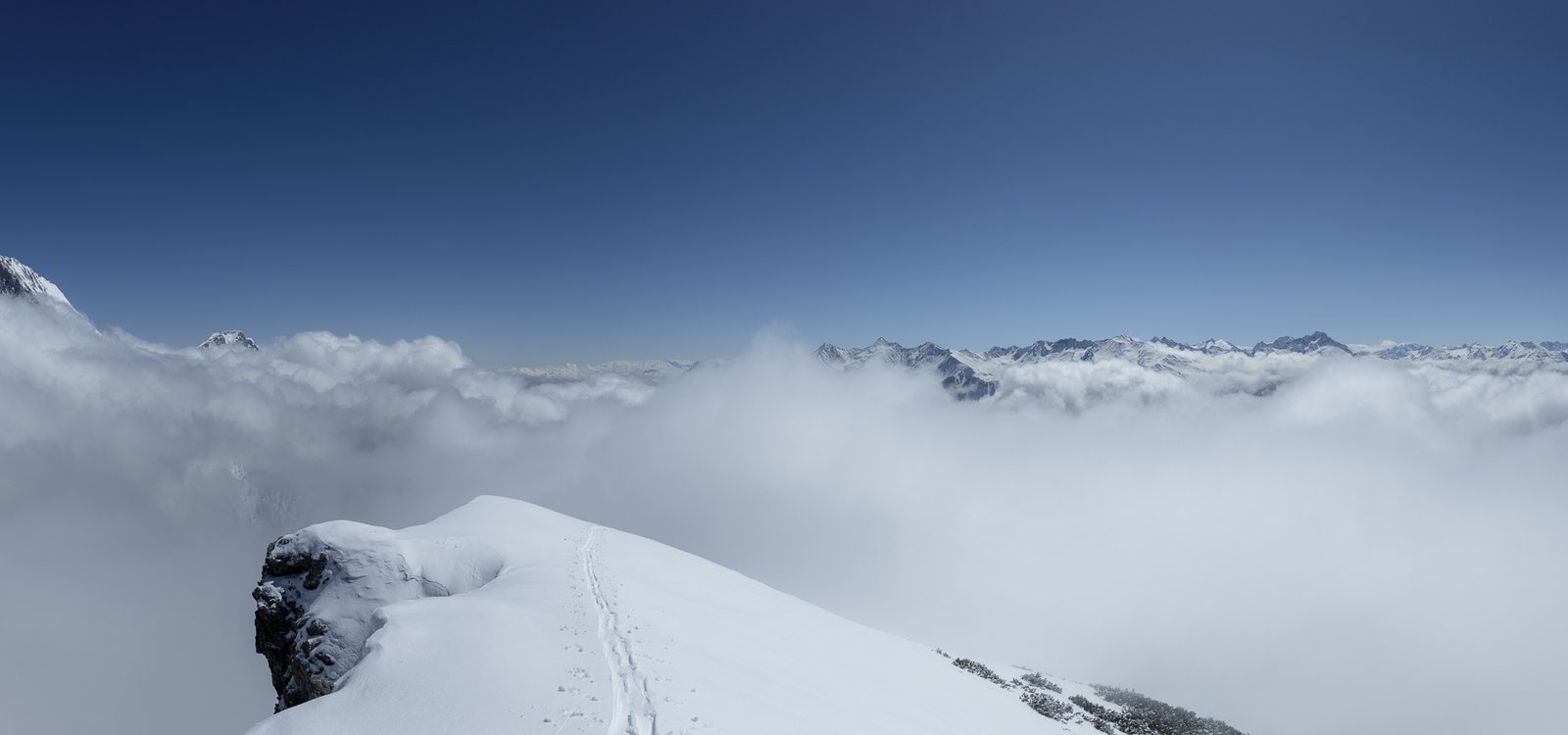 Winterliche Weitblick-Landschaft bei Mieming – Wandern und Winter genießen beim Apart Elisabeth
